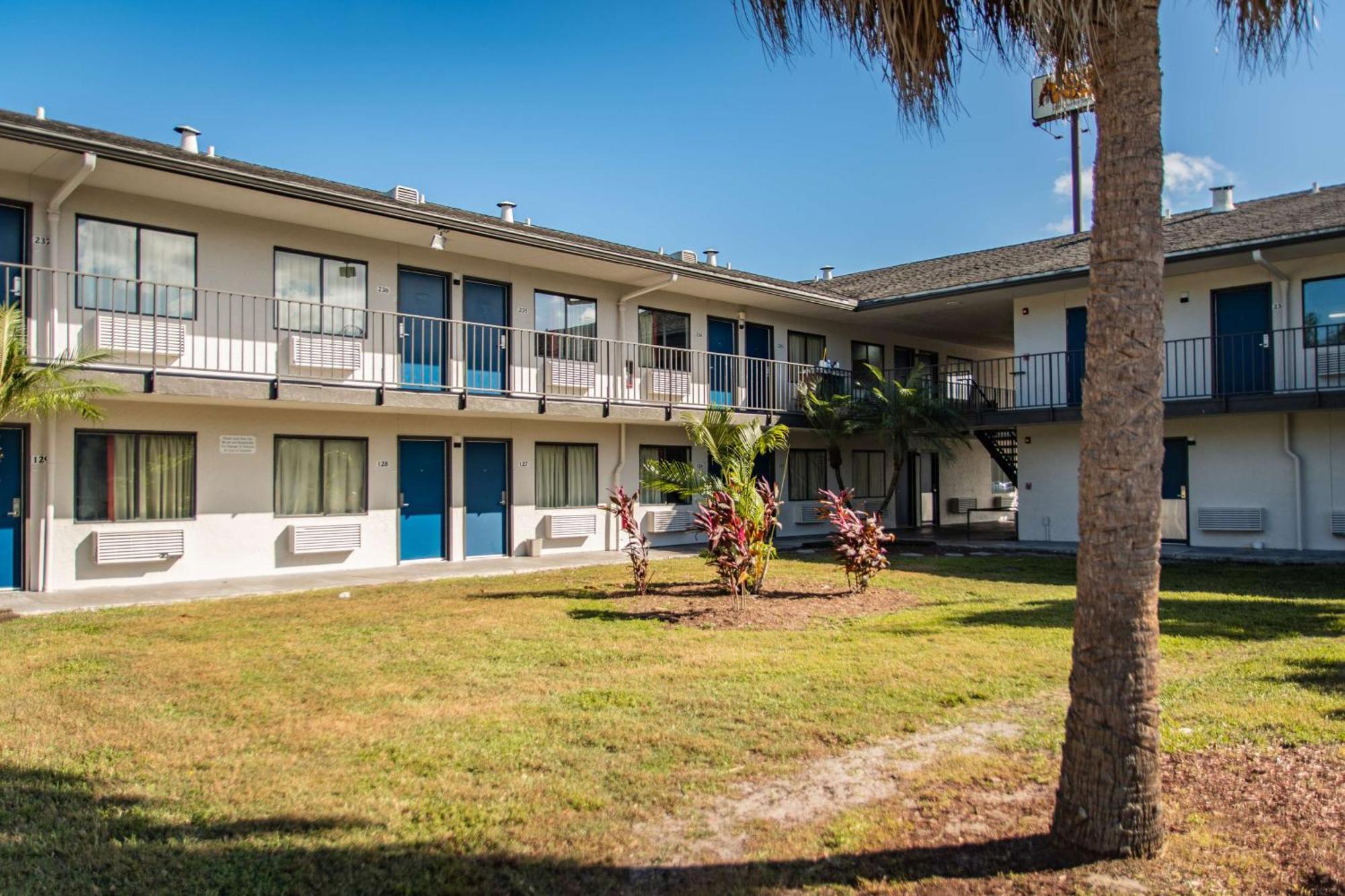 Motel 6-Ft. Pierce, Fl Fort Pierce Exterior photo